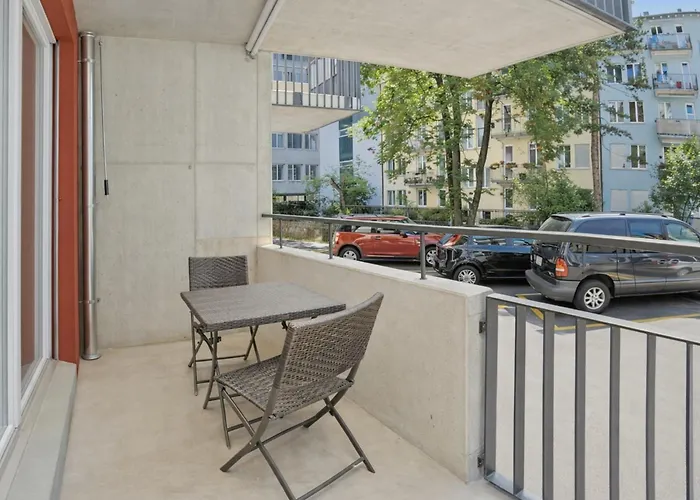 1br With Balcony Near - Flower 1 *