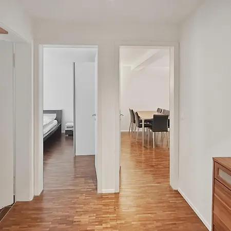 1br With Balcony Near - Flower 1