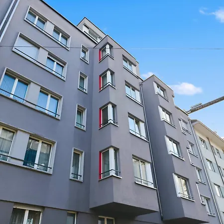 Apartamento 1br With Balcony Near - Flower 1 Zurique