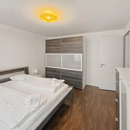 1br With Balcony Near - Flower 1