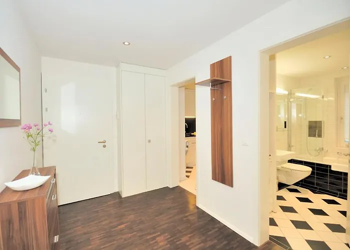 Апартаменты 1br With Balcony Near - Flower 1 *