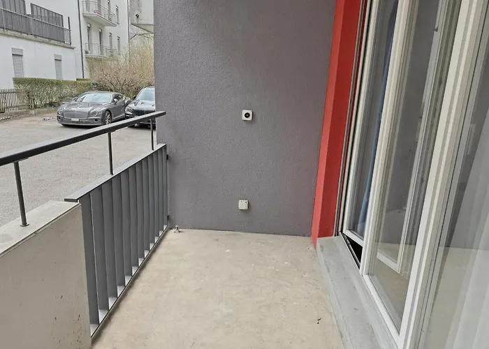 1br With Balcony Near - Flower 1 Апартаменты