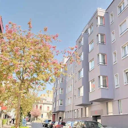 1br With Balcony Near - Flower 1 * Zurych