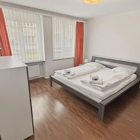 1br With Balcony Near - Flower 1 아파트 취리히