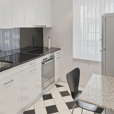 1br With Balcony Near - Flower 1 * 취리히